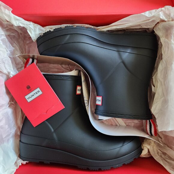 Hunter Women’s Play Short Rain Boots – Black 🖤🌧️✨ - Picture 2 of 12